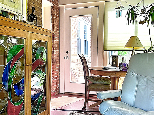 How Therapy Without Insurance Supports Security Clearance Holders