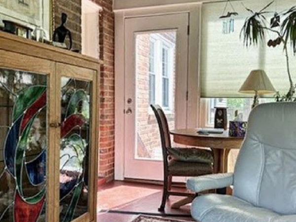 How Therapy Without Insurance Supports Security Clearance Holders